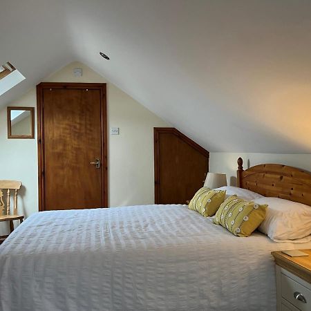Cheerful 3 Bedroom Cottage In Central Location 安布尔塞德 外观 照片